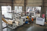 Machine d'extrusion à chaud pour le laminage de films PET / feuilles d'aluminium / films PE - Liaison de substrats 3 en 1