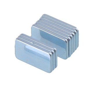 Aimant permanent en néodyme, fer et bore, en forme carrée, aimant puissant, aimant perforé sur mesure pour utilisation en haut-parleur - Product Image 5