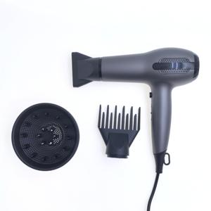Secador de Pelo Ligero de 1200W con Motor Iónico de Iones Negativos, Difusor y Boquilla, Flujo de Aire de Calidad Profesional - Product Image 5
