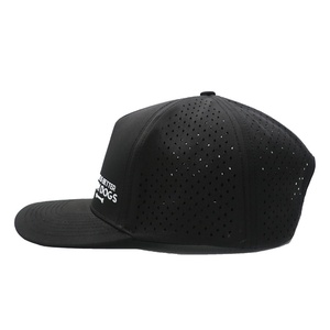 Casquettes de baseball respirantes de haute qualité personnalisées, imperméables, avec trous découpés au laser, chapeaux de sport avec boucle en plastique réglable - Product Image 3