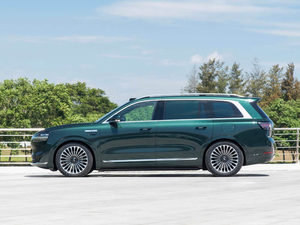 HuaWeis AITO M9 4WD Véhicule à énergie nouvelle Voiture électrique EREV SUV de luxe Aito M9 Hua-wei Véhicule électrique à autonomie étendue - Product Image 3