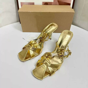 Nouvelles sandales à talons pour femmes style été - Bout rond ajouré, embout fermé, brides dorées, idéales pour l'extérieur - Product Image 2