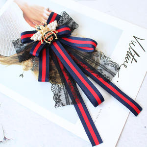 クラシックスタイルGデザイナーブローチレディースシャツデコレーションレースラインストーンパールビーとビッグボウリボン合金ジュエリー - Product Image 3