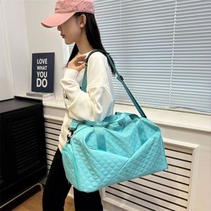 Bolsa de Viaje Multifuncional Impermeable con Separación en Seco y Húmedo, Bolsa Deportiva Personalizada para Gimnasio con Compartimento para Zapatos - Product Image 6