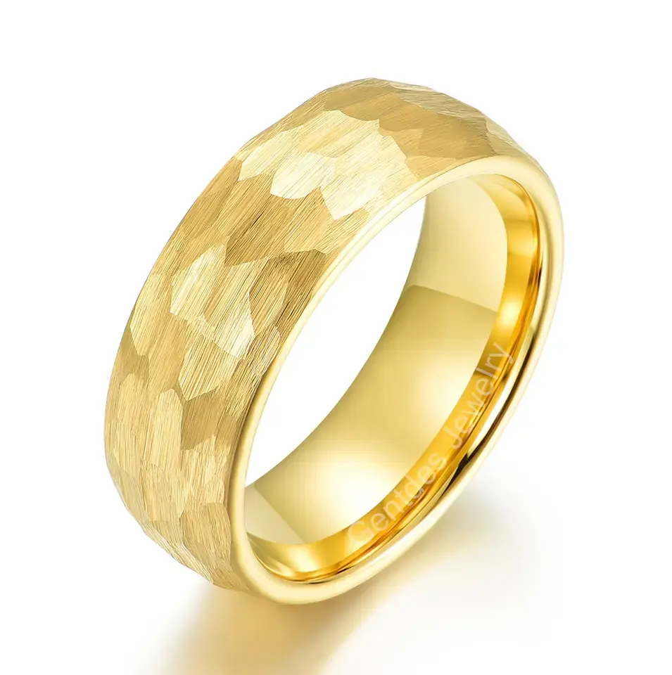 Gentdes cincin emas perhiasan 8MM kubah nyaman cocok Matte dipalu garis Offset cincin karbida Tungsten untuk pria