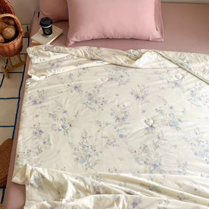 Couette d'été rafraîchissante Couverture portable Couette douce Couette légère climatisée pour les dormeurs chauds et les sueurs nocturnes - Product Image 1