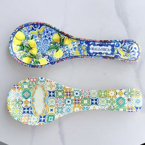 Portacucchiaio in Resina Stile Mosaico Siciliano, Souvenir di Maiorca, Spagna, Decorazione per Cucina e Casa - Product Image 2