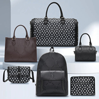 Fabricant Chinois Sur Mesure Personnalisé Grand Sac de Voyage Homme Motif Gaufré Sac Polochon en Cuir PU avec Chaîne Sac de Week-end