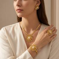 JUSNOVA Ensemble de bijoux papillon en acier inoxydable plaqué or 18 carats, collier, boucles d'oreilles et bague en filigrane pour femmes
