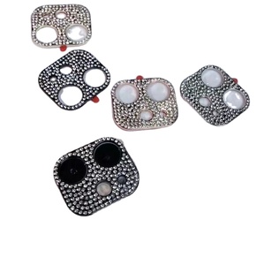 Pietra di cristallo di lusso Glitter 3D per <span class=keywords><strong>iPhone</strong></span> 16 12 <span class=keywords><strong>13</strong></span> 14 15 <span class=keywords><strong>Pro</strong></span> <span class=keywords><strong>Max</strong></span> Fashion Bling Diamond Lens protezione Cover protettiva per <span class=keywords><strong>fotocamera</strong></span> - Product Image 1