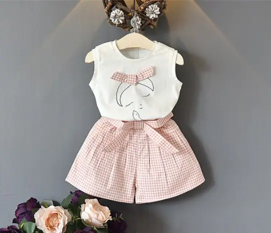 Großhandel New Design Sweet Baby Girls Kleidung Sets White Top Ärmellose Shirt Plaid Rock Mit Bowknot