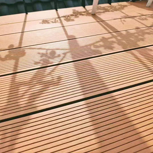 Revêtement de terrasse en <span class=keywords><strong>bambou</strong></span> imperméable de 20mm d'épaisseur <span class=keywords><strong>Prix</strong></span> compétitif Revêtement de sol de jardin extérieur pour les parcs Motif de <span class=keywords><strong>parquet</strong></span> - Product Image 6