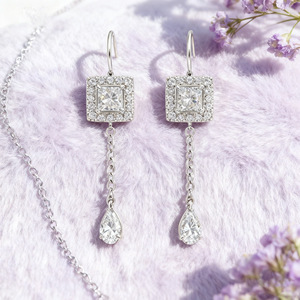 Pendientes de tuerca de moissanita VVS GRA de corte redondo con diseño de cola de pez de líneas simples, rellenos de oro de 14K, joyería de uso diario para mujer - Product Image 5