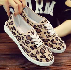 Venta al por mayor zapatos <span class=keywords><strong>de</strong></span> lona <span class=keywords><strong>de</strong></span> las mujeres <span class=keywords><strong>de</strong></span> la parte superior baja 2024 nuevos zapatos <span class=keywords><strong>de</strong></span> estudiante zapatos <span class=keywords><strong>de</strong></span> lona plana - Product Image 4