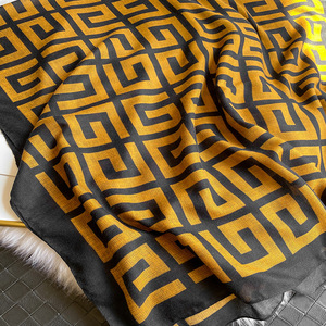 Écharpe en Coton de Luxe en Gros, Personnalisée 180*90cm, Longue Écharpe Douce et Lisse Imprimée pour Femme, Tricotée en Polaire de Haute Qualité pour Hiver et Été - Product Image 3