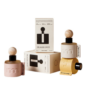 Diffuseur de parfum Emma Molly en forme de ballon flottant pour <span class=keywords><strong>voiture</strong></span>, ornement aromatique aux huiles essentielles, parfum léger et durable - Product Image 5