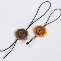 Étiquette de sécurité en plastique personnalisée avec logo pour bijoux et bouteilles, avec design en relief, pour présentoir de montres, emballage de luxe pour la vente au détail