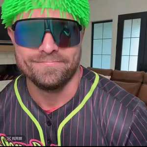 Al por mayor: Diadema de goma suave con accesorios largos de gorro de bolas coloridas y divertidas para disfraces y celebraciones - Product Image 1