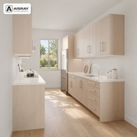 Meuble de cuisine en contreplaqué, portes en bois massif au design contemporain, aménagement en U, projets de maison et tiroirs à fermeture amortie
