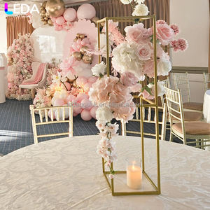 Centros de mesa decorativos para bodas y eventos al por mayor LEDA, soporte de flores de metal dorado para decoración de bodas - Product Image 2