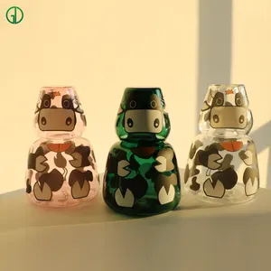 जापानी शैली अनुकूलन योग्य उच्च बोरोसिलिकेट ग्लास होम वॉटर डिकैन्टर पिचर टम्बलर बोतल ग्लास बेडसाइड नाइट कैफ़े