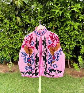 Veste en coton tricotée et brodée à la main pour femme, rose, motif floral ethnique, style bohème, respirante, écologique, coupe chauve-souris, automne/hiver - Product Image 1