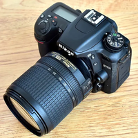 Obiettivo Zoom Nikon AF-S DX 18-140mm F3.5-5.6G ED VR Usato per Fotocamere DSLR con Attacco F come D3200, D3400, D5600, D7200, D7500