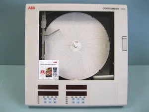 1914JA001100000STD Enregistreur de diagrammes PLC Commander 1900 - Product Image 1