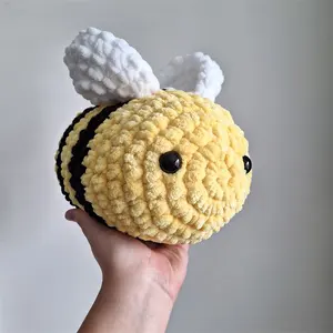 Hecho a mano Crochet relleno felpa Big Bee Crochet Bumble Bee para niños suave terciopelo hilo Crochet Big Bee
