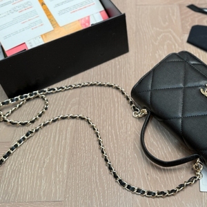<span class=keywords><strong>Sac</strong></span> à main de luxe pour femme 2026 en <span class=keywords><strong>cuir</strong></span> caviar matelassé classique avec poignée supérieure et chaîne, <span class=keywords><strong>sac</strong></span> à bandoulière croisé - Product Image 6
