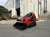Mini-chargeuse compacte T360 pour travaux de terrassement, nivellement de gravier et déneigement sur chantier