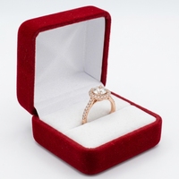 Boîte à bijoux personnalisée PERFAT pour femme, en velours rouge moderne, durable, écologique et légère, pour ranger les bagues et les boucles d'oreilles, 2 pouces