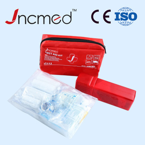 Trousse de premiers secours automobile conforme à la norme allemande DIN 13164 avec fournitures médicales d'urgence essentielles, certifiée CE, portable et étanche - Product Image 6