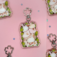 Breloques en acrylique personnalisées, porte-clés en acrylique transparent avec époxy pour la vente en gros
