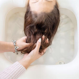 Bassin de lavage de tête gonflable pliable pour patients hospitalisés au lit, équipement de physiothérapie et de soins capillaires, équipement de sécurité sanitaire transfrontalier - Product Image 3