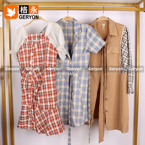 Geryon Vintage Vente en gros Robe chemise en coton à manches courtes, usagée et propre, Tailles mixtes Royaume-Uni États-Unis, <span class=keywords><strong>Été</strong></span>, Balles de vêtements <span class=keywords><strong>d</strong></span>'occasion - Product Image 4