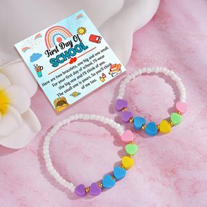 Bracelet de perles de riz colorées avec perles de lettre acrylique "<span class=keywords><strong>MAMA</strong></span>" Bracelet en forme de coeur doré Ensemble de bracelets parent-enfant en acrylique - Product Image 4