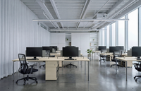 Poste de travail modulaire moderne en bois pour 4/6/8 personnes avec panneaux insonorisés et cloisons de bureau, tiroirs intégrés - Explorez l'espace de travail commercial
