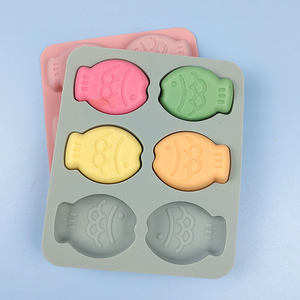 Ý tưởng mới 6-khoang phim hoạt hình cá Silicone khuôn để nướng bánh quy bánh kẹo xà phòng bền dễ dàng để làm sạch đóng gói trong một túi OPP - Product Image 2