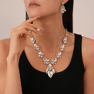 Conjunto <span class=keywords><strong>de</strong></span> joyería <span class=keywords><strong>de</strong></span> moda, colgante <span class=keywords><strong>de</strong></span> gota <span class=keywords><strong>de</strong></span> <span class=keywords><strong>agua</strong></span> <span class=keywords><strong>de</strong></span> circón geométrico, pendiente exagerado, conjunto <span class=keywords><strong>de</strong></span> collar <span class=keywords><strong>de</strong></span> lujo ligero <span class=keywords><strong>de</strong></span> gama alta - Product Image 6