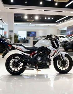 <span class=keywords><strong>Moto</strong></span> de rue Benelli BN302 Naked 300cc avec moteur bicylindre en ligne et son d'échappement riche – Motos à essence - Product Image 5