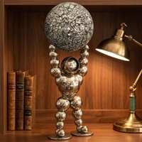 Figura Decorativa de Astronauta en Acero Inoxidable Plateado, Diseño de Mapa Mundial, Regalo Empresarial, Decoración para Oficina y Hogar, Personalizable por JM