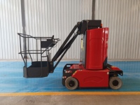 Plateforme élévatrice à mât de 9 m avec flèche, compacte, électrique, verticale, autotractée, télescopique, hydraulique, avec flèche cantilever