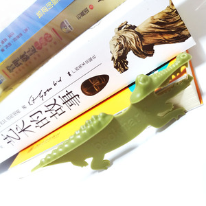 <span class=keywords><strong>Segnalibro</strong></span> Creativo in Plastica a Forma <span class=keywords><strong>di</strong></span> Coccodrillo, Stile Cartone Animato, Riutilizzabile, Stampato UV, Regalo per Copertine <span class=keywords><strong>di</strong></span> Libri - Product Image 3