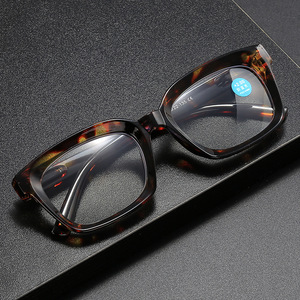 2025 nueva moda marco grande Anti-Luz Azul HD <span class=keywords><strong>presbicia</strong></span> <span class=keywords><strong>gafas</strong></span> de lectura para hombres y mujeres con brazos de resorte - Product Image 3
