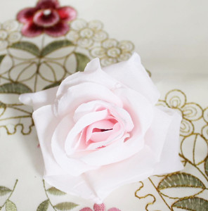 SPR a buon mercato rosa artificiale capolini <span class=keywords><strong>per</strong></span> eventi nuziali <span class=keywords><strong>sposa</strong></span> che tiene mazzi di <span class=keywords><strong>fiori</strong></span> di seta casa scatola <span class=keywords><strong>fiori</strong></span> di seta artificiale di seta fl - Product Image 5