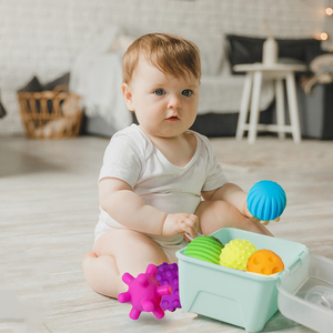 Venta al por mayor personalizado bebé mano agarrar pelota juguete niños 6P plástico suave esmalte baño táctil masaje bola sensorial - Product Image 4