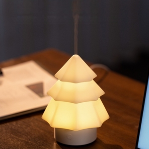 Humidificador Inteligente de Vapor Frío <span class=keywords><strong>para</strong></span> Aromaterapia, Venta al por Mayor de Fábrica, Mini Difusor de Aroma USB de 120ml con Luz Nocturna, Diseño de Árbol de Navidad - Product Image 1