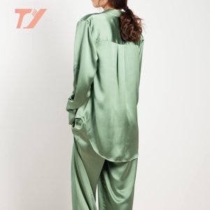 Ensemble de pyjama en satin de soie pour femmes de haute qualité personnalisé, manches longues, vêtements de <span class=keywords><strong>nuit</strong></span> décontractés, vêtements de maison, vêtements de <span class=keywords><strong>nuit</strong></span>, 2 pièces, approvisionnement ODM - Product Image 2