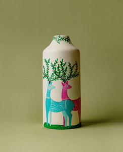 Vase en céramique décoratif peint à la main, style Gond Art, avec motif inspiré de cerfs et bois de cerf, poterie artisanale pour la maison - Product Image 4